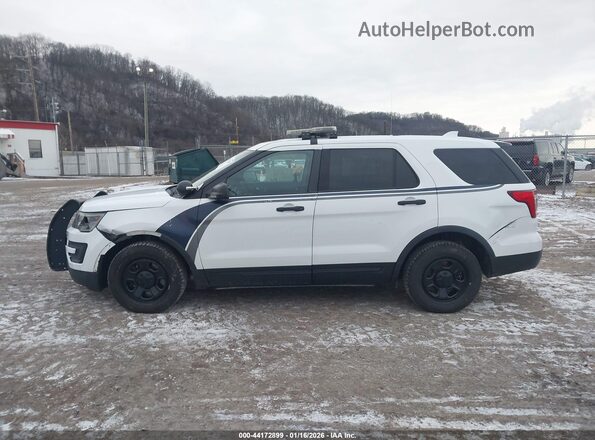 1FM5K8AR2GGC73207 2016 FORD UTILITY POLICE INTERCEPTOR White Widok wnętrza 360 stopni