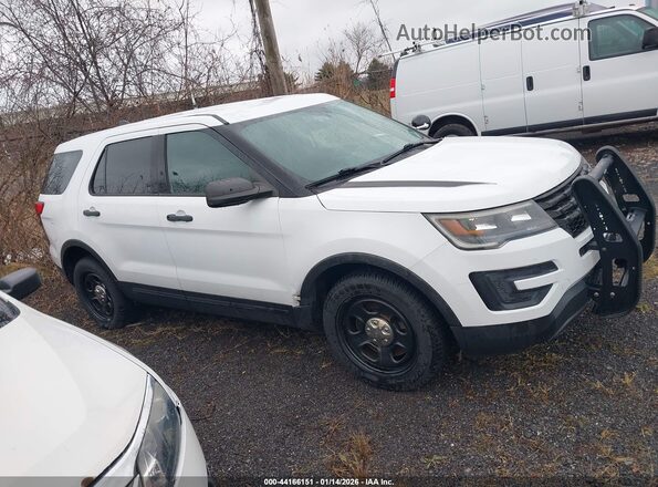 1FM5K8AR2JGA58272 2018 FORD EXPLORER Белый Вид задней части салона