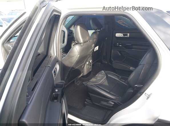 1FM5K8GC7RGA09650 2024 FORD FORD EXPLORER White Widok naklejki z numerem VIN