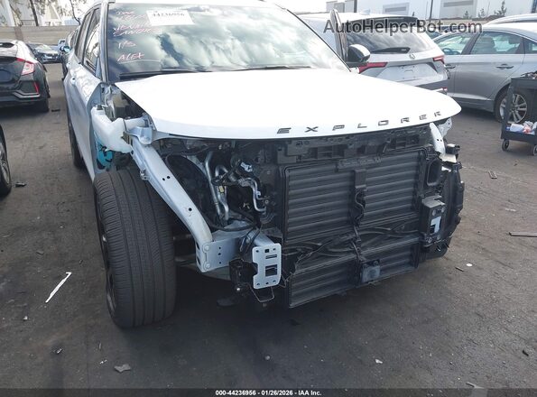1FM5K8GC7RGA09650 2024 FORD FORD EXPLORER White Widok z przodu
