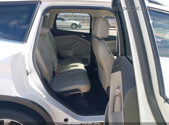 1FMCU0GD1HUB42688 2017 FORD ESCAPE Белый Вид наклейки с VIN-кодом