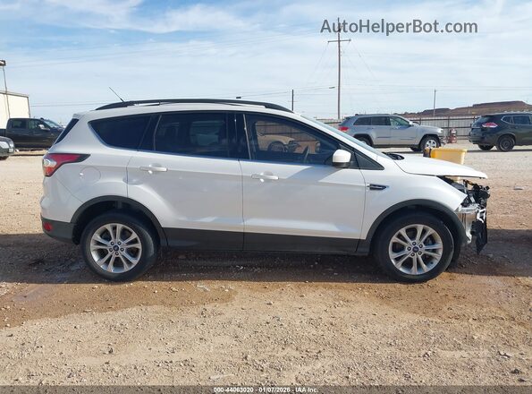 1FMCU0GD1HUB42688 2017 FORD ESCAPE Белый Панорамный вид салона 360°