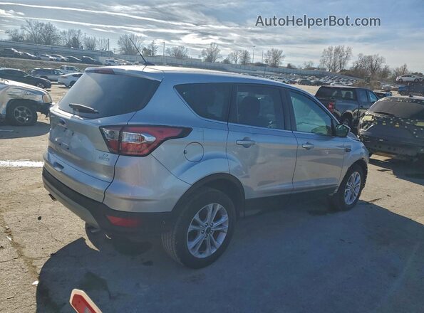 1FMCU0GD6HUE95007 2017 FORD ESCAPE Серебряный Задняя правая четверть