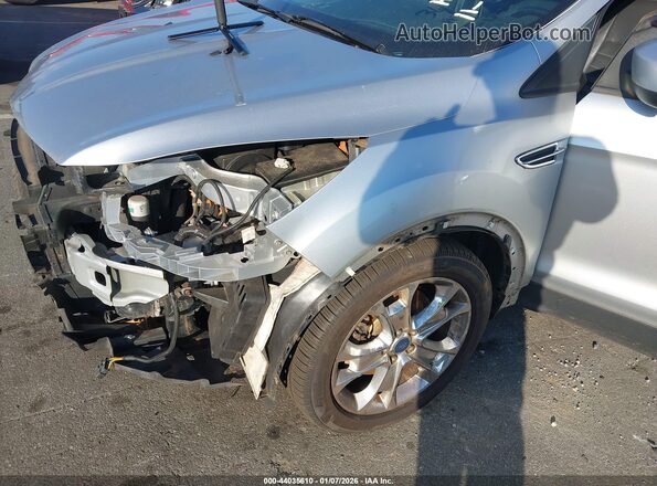 1FMCU9G99GUB27824 2016 FORD ESCAPE Серебряный Вид спереди