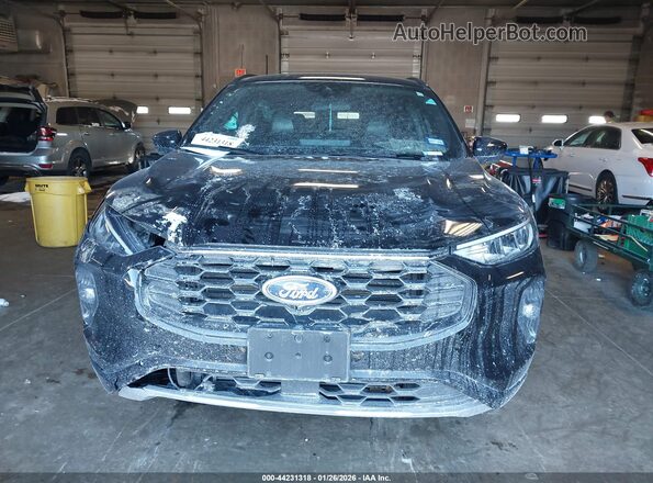 1FMCU9NA3PUB45586 2023 FORD ESCAPE Черный Вид щитка приборов