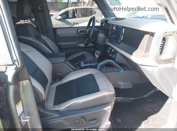 1FMEE5DP4PLB39967 2023 FORD BRONCO Gray Vista interior delantera