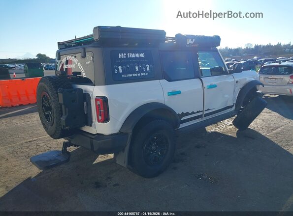 1FMEE5DP7NLB85984 2022 FORD BRONCO Белый Задняя правая четверть
