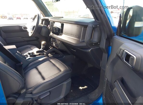 1FMEE9BP8SLA61986 2025 FORD BRONCO Синий Вид салона спереди
