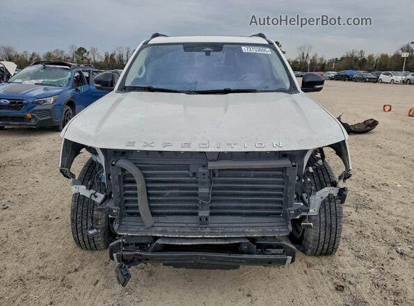 1FMJU1H83SEA54905 2025 FORD EXPEDITION Белый Вид спереди