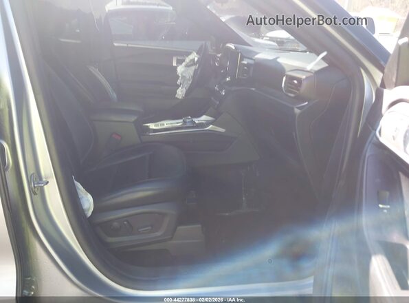 1FMSK7DH7LGA34035 2020 FORD FORD EXPLORER Silver Front interior view