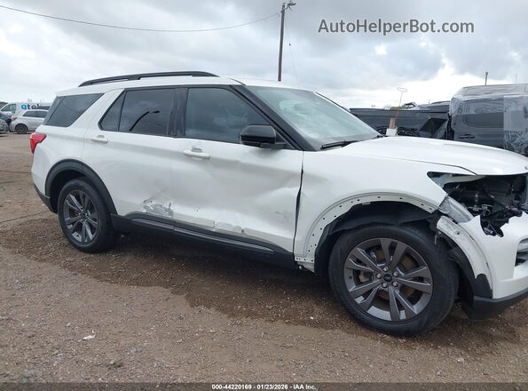 1FMSK7DH7PGB30575 2023 FORD FORD EXPLORER White Vista interior trasera