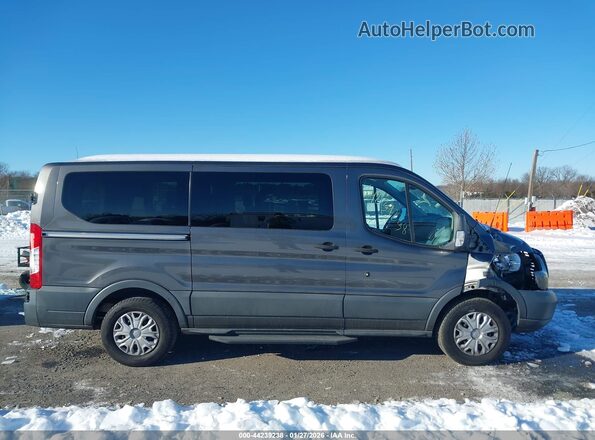 1FMZK1YG2HKA42920 2017 FORD TRANSIT-150 Gray Rear interior view