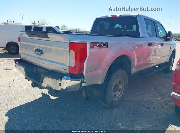 1FT7W2B63HEF02655 2017 FORD F-250 Серебряный Задняя правая четверть