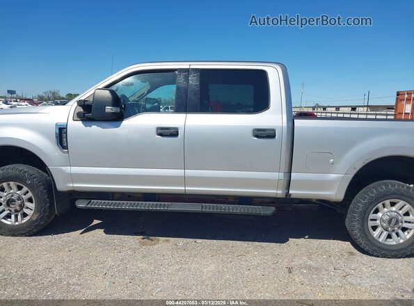 1FT7W2B63HEF02655 2017 FORD F-250 Серебряный Панорамный вид салона 360°