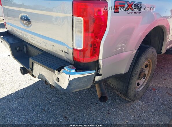 1FT7W2B63HEF02655 2017 FORD F-250 Серебряный 