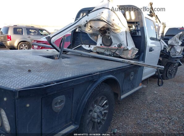 1FT7W2B66HEF35987 2017 FORD F-250 White Widok wnętrza z tyłu