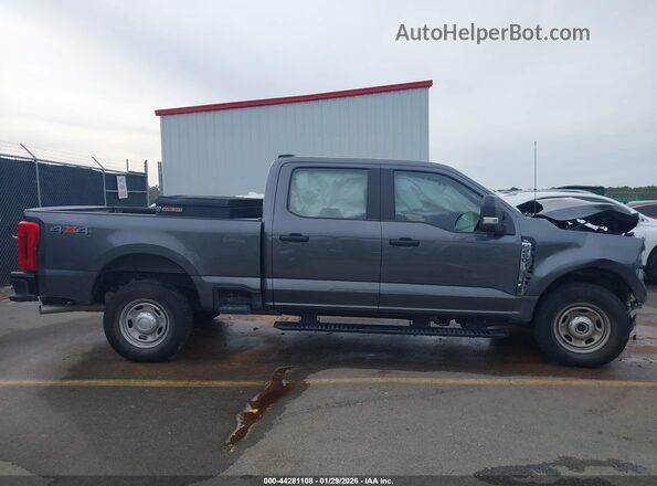 1FT7W2BA0TEC05355 2026 FORD F-250 Серый Вид задней части салона