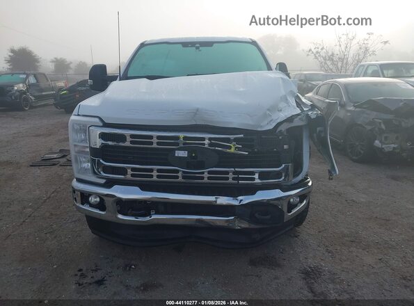1FT7W2BT0PEC13530 2023 FORD F-250 White Widok zestawu wskaźników