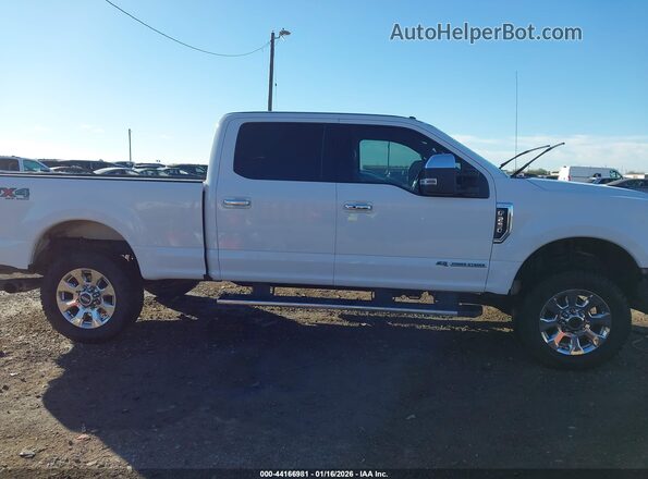 1FT7W2BT1JEB17977 2018 FORD F-250 Белый Вид задней части салона