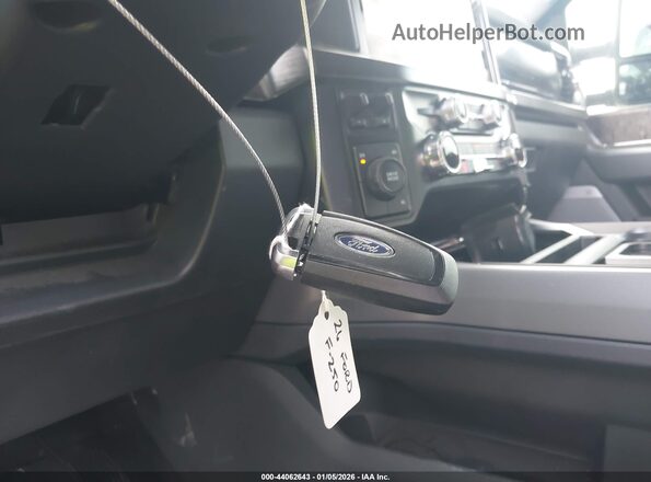 1FT7W2BT2TEC34289 2026 FORD F-250 Серый Вид панели приборов