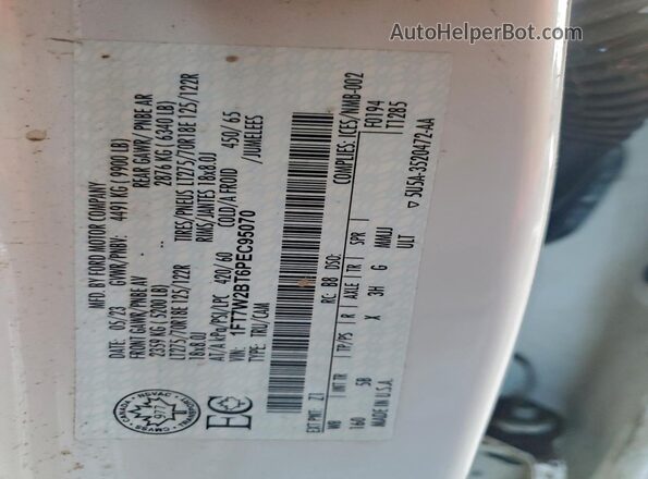 1FT7W2BT6PEC95070 2023 FORD F250 White Vista del compartimento del motor