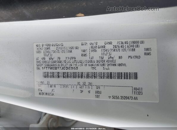 1FT7W2BT7JED03085 2018 FORD F-250 Белый Вид подкапотного пространства