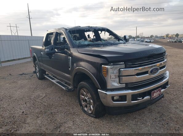 1FT7W2BT8JEC79461 2018 FORD F-250 Бордовый Передняя правая четверть