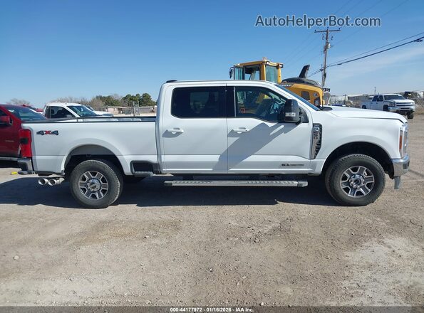1FT7W2BTXTEC35335 2026 FORD F-250 White Vista interior trasera