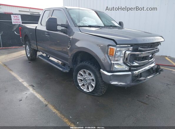 1FT7X2BN8MEC45426 2021 FORD F-250 Серый Передняя правая четверть