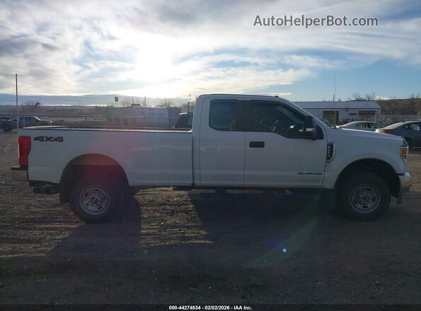 1FT7X2BT0KEC41933 2019 FORD F-250 White Vista interior trasera