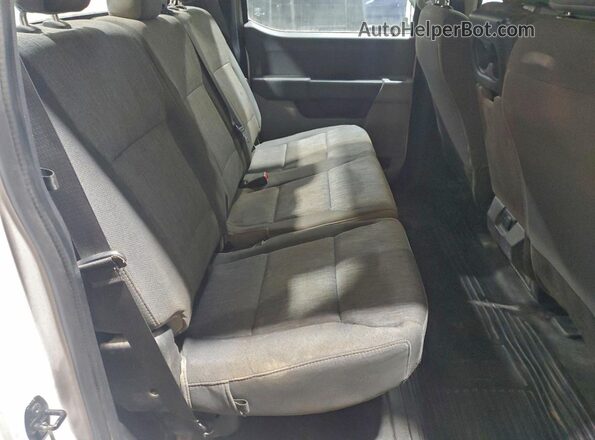 1FT8W3BT3PEC81069 2023 FORD F350 White Vista de los asientos traseros
