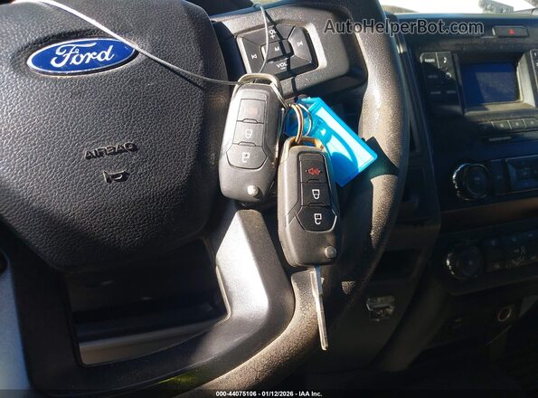 1FTBF2A6XKEE34213 2019 FORD F-250 White Dashboard view