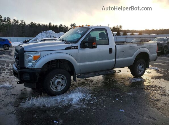 1FTBF2B64GEC00073 2016 FORD F250 Silver Przód lewy