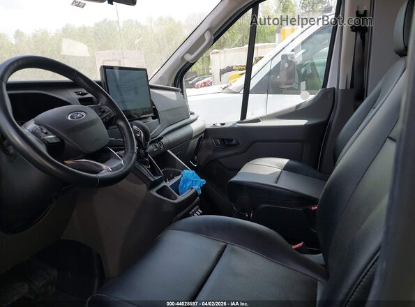 1FTBF4X89RKA18069 2024 FORD TRANSIT-350 Белый Вид салона спереди