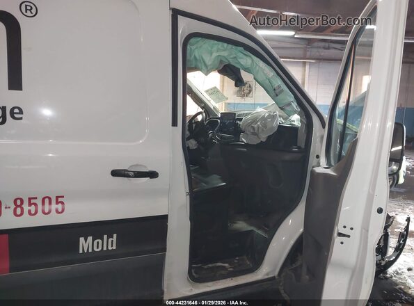 1FTBR3X86NKA68973 2022 FORD TRANSIT-250 Белый Вид салона спереди