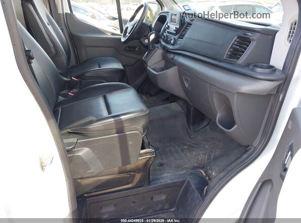 1FTBR3X88RKA72223 2024 FORD TRANSIT-250 Белый Вид салона спереди