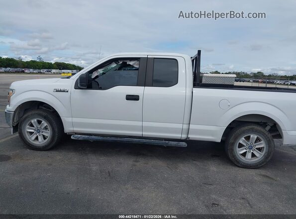 1FTEX1CB8KKC18652 2019 FORD F150 White Widok wnętrza 360 stopni