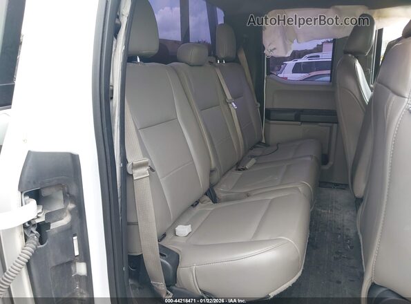 1FTEX1CB8KKC18652 2019 FORD F150 White Widok naklejki z numerem VIN