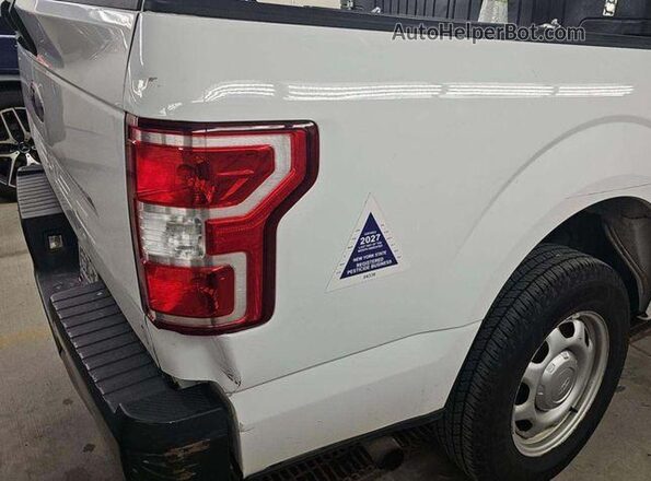 1FTMF1CB9JKD86233 2018 FORD F150 Белый Вид щитка приборов