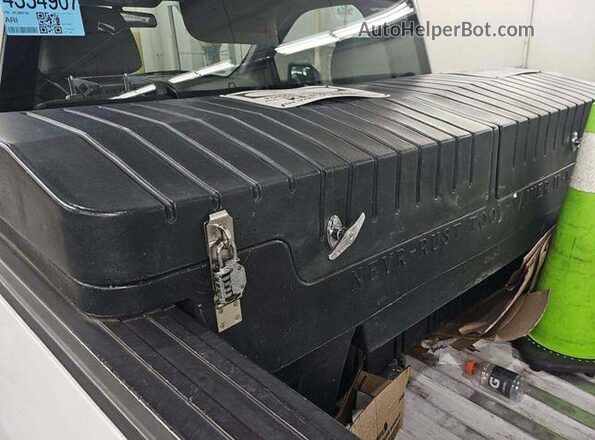 1FTMF1CB9JKD86233 2018 FORD F150 White 