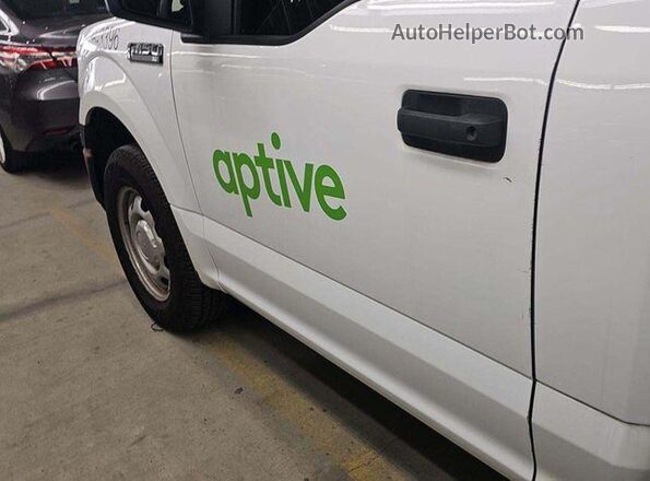 1FTMF1CB9JKD86233 2018 FORD F150 White 