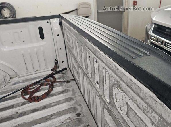 1FTMF1CB9JKD86233 2018 FORD F150 White Widok deski rozdzielczej