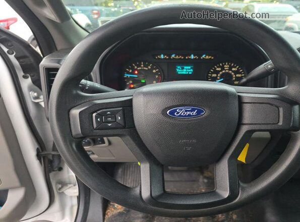 1FTMF1CB9JKD86233 2018 FORD F150 White 