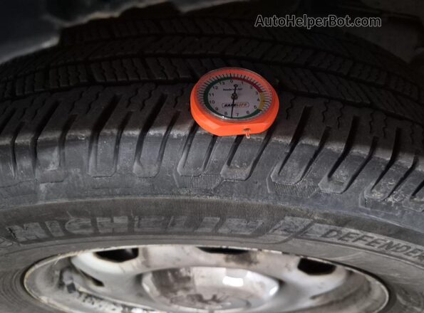 1FTNF1CF1HKC50048 2017 FORD F150  Przód lewy