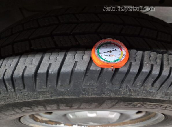 1FTNF1CF1HKC50048 2017 FORD F150  Widok z tyłu