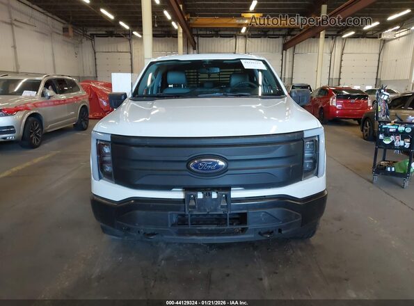 1FTVW1ELXPWG44576 2023 FORD F-150 LIGHTNING Белый Вид щитка приборов