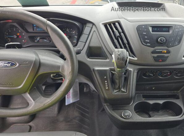 1FTYE1YM6HKA68143 2017 FORD TRANSIT-150  Tył lewy