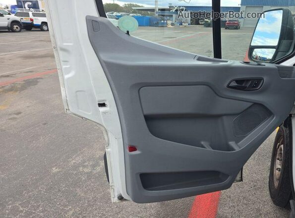 1FTYE1YM6HKA68143 2017 FORD TRANSIT-150  Widok wnętrza z tyłu