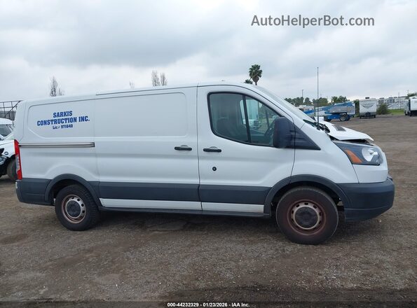 1FTYE1YM8KKB10237 2019 FORD TRANSIT-150 White Вид задньої частини салону