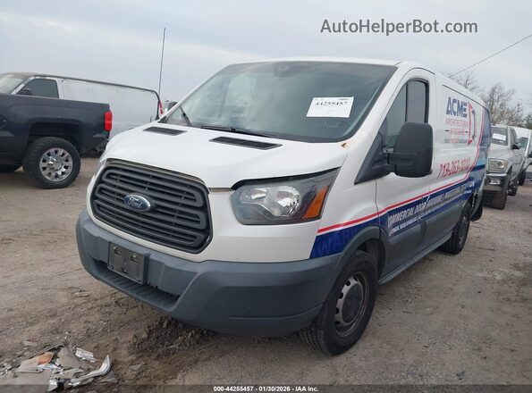 1FTYE1YMXHKA65763 2017 FORD TRANSIT-150 Белый Передняя левая четверть